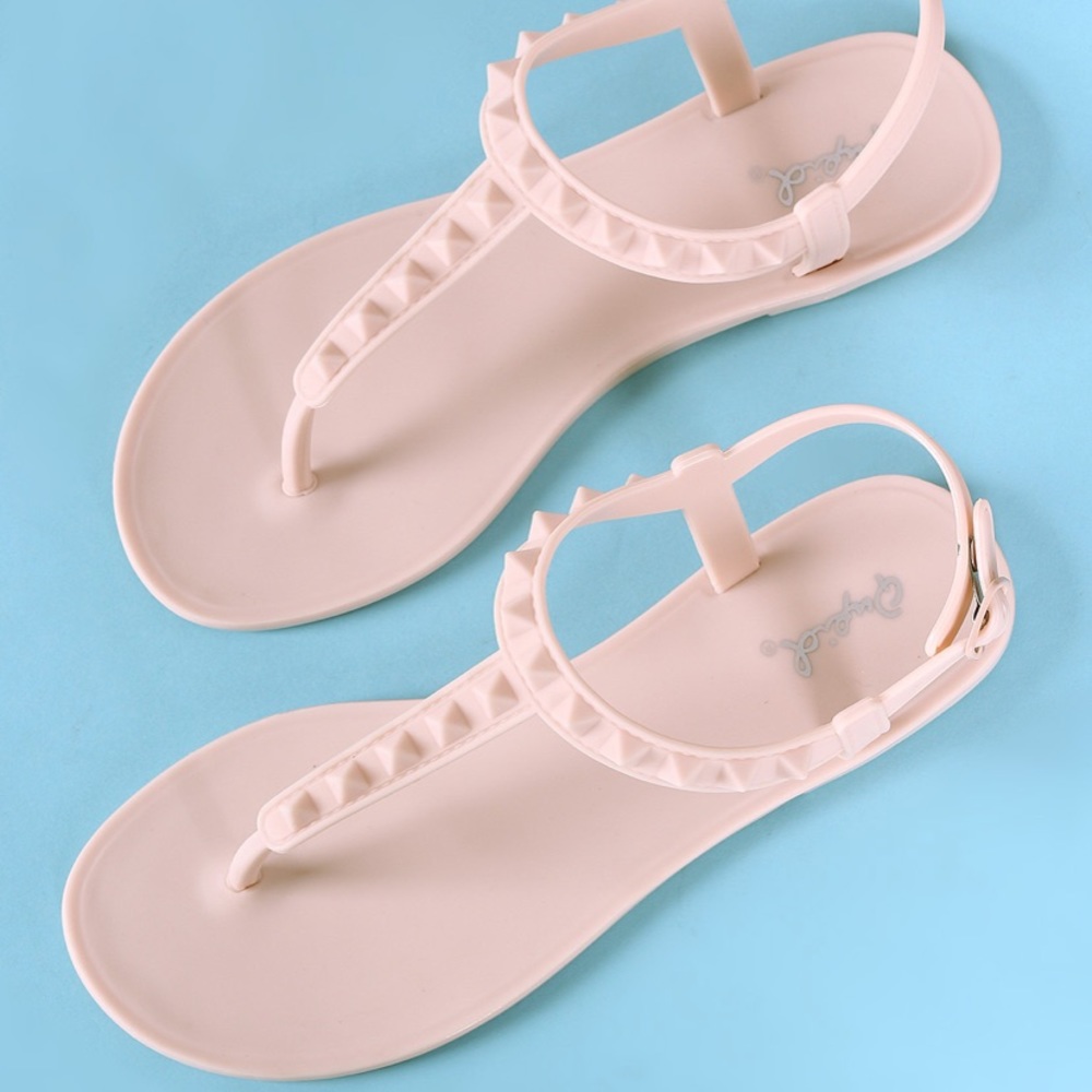Qupid Nude Matte PVC Studded Flat Sandals sz 10